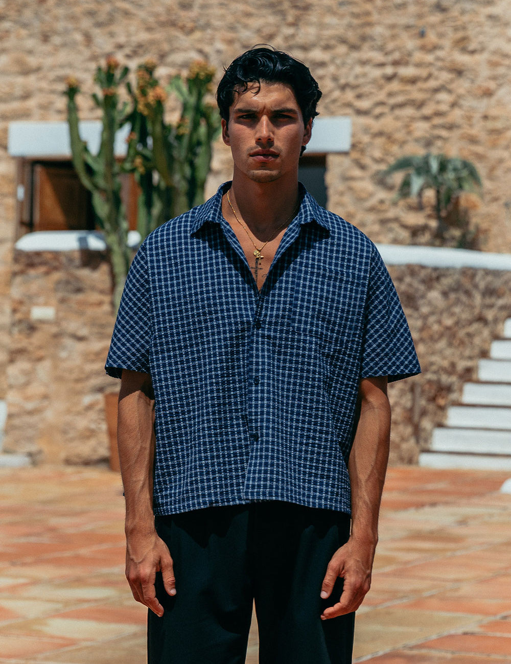 Camicia uomo C19: camicia a maniche lunghe in popeline di cotone, con collo button down e taschino. | Abbigliamento vela e casual - Attrezzatura - Arredo Nautico Camicia uomo C19: camicia a maniche lunghe in popeline di cotone, con collo button down e taschino. | Abbigliamento vela e casual - Attrezzatura - Arredo Nautico