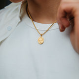Collier Constantin, or
